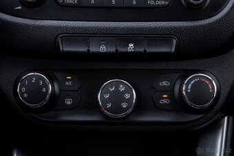 Kia Ceed 1.4GDi 74kw 2016 MT/6 - aj na splátky - 16