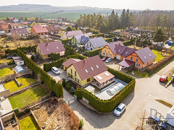Prodej rodinného domu 240 m², pozemek 569 m² U potoka, Kobyl - 16