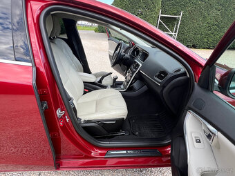Volvo V40 D2 2.0L 120k Summum - 16