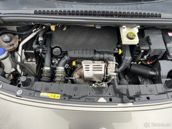 Peugeot 3008 1,2 PT 96KW rv 2015 naj. 115 tis velmi pěkná - 16