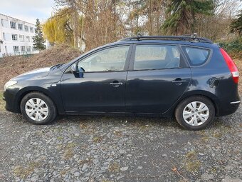 Hyundai I30 CW 1.6crdi COMBI 66KW r.v. 2010 - 16