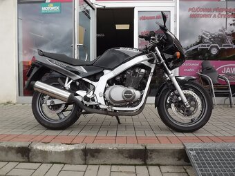 Suzuki GS 500 - 16