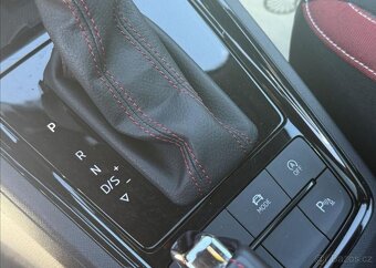 Škoda Kamiq 1,5 TSI MONTE CARLO DSG PANO benzín automat - 16