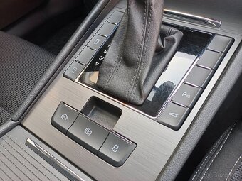 Škoda Superb 3 2.0 TDI 140kW DSG Matrix LED Navigace Keyless - 16