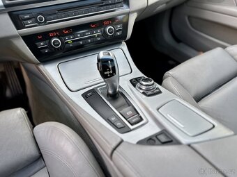 BMW 530d xD, F11 M-Paket Pano HUD TAŽNÉ DPH 230tkm 149tis.Kč - 16