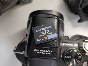 PRODÁNO-Olympus SP-560UZ+brašna,příšlušenství a 2GB xD karta - 16