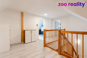Prodej rodinného domu 353m2, pozemek 772m2 - 16
