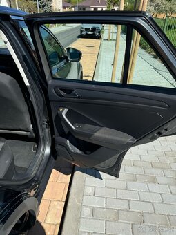Volkswagen T-Roc -  6/2018, 81 425 km - 16