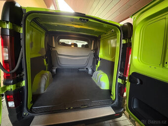Renault Trafic dvoukabina 6míst L1H1P1 2017 - 16