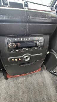 Cadillac Escalade ESV - 16