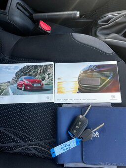 Peugeot 208 1.2i 60Kw r.v2014 Nové v ČR - 16