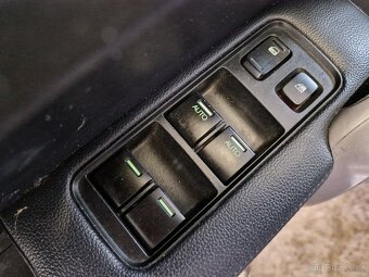 Honda CR-V 2.0i-VTEC 4X4 110kw-LPG-ACC-Navi-Tažné Zařízení - 16
