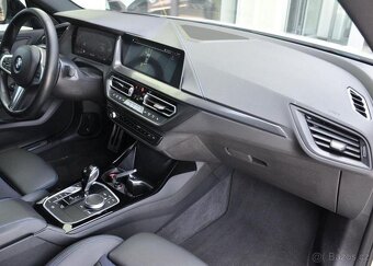 BMW Řada 2 218d M-SPORT HUD 1M ČR - 16