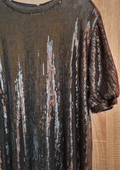 Saty Hugo Boss černé - 16