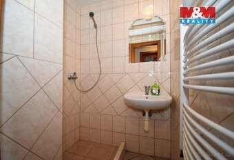 Prodej výrobního objektu s rodinným domem, 1200 m², Spálov - 16