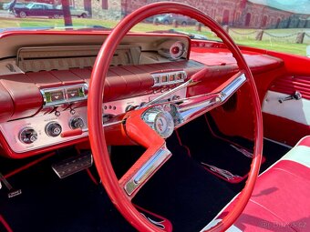 1960 Buick Lesabre Convertible - 16