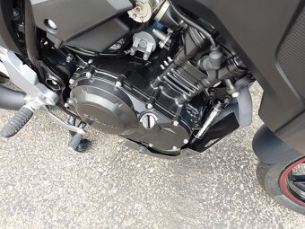 Suzuki DL 250 V-Strom ABS (2021) Nový, 9000km, AKCE - 16