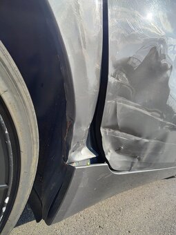 BMW 525d e61  manuál  pouze kosmetické vady prave dveře - 16