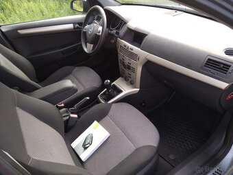 Opel Astra kombi - 16