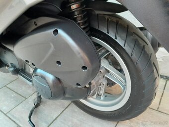 Aprilia Atlantic 250, výborný stav, po TK - 16