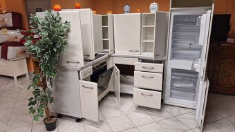 Rohová kuchyňská linka německé výroby - 16