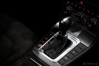 Volkswagen Passat B7 Variant 2.0TDI 103kW DSG REZERVOVÁNO - 16