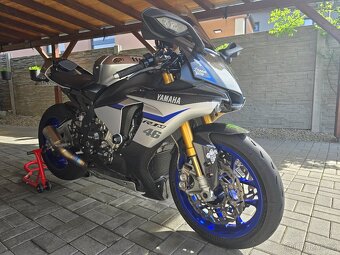 Yamaha R1M - 16