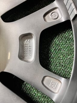 5x114,3 R19 Originál alu Toyota RAV4 5. Generace - JAKO NOVÉ - 16