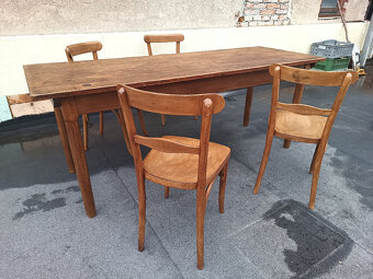 sestava hodovního stolu a židlí Thonet - 16