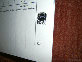 hokejové puky,plátěný hokejový kalendář,samolepky MS - 16