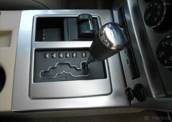 Jeep Cherokee 3,7 V6 151 kW KLIMA Bez koroze benzín - 16