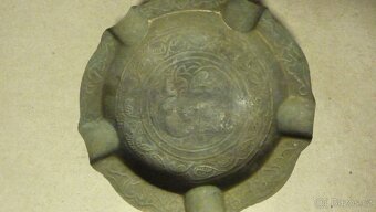 ELEKTRONICKÉ ZAŘÍZENÍ S PŘÍSLUŠENSTVÍM, VÝBAVOU - 16