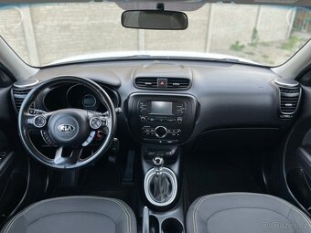 Kia Soul 1.6 CRDi 94KW Silber - 16