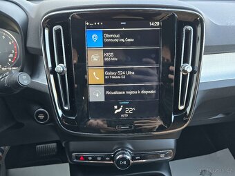 VOLVO XC40 2.0 182kW T5 AWD MOMENTUM Auto ČR 2019 /LED+KŮŽE - 16