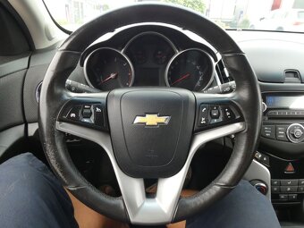 Chevrolet Cruze 1.7 TD 96kW, combi, klima - 16