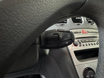 Peugeot 308 1.4i/72 kW/ČR-2. majitel/servisováno/176 tkm - 16