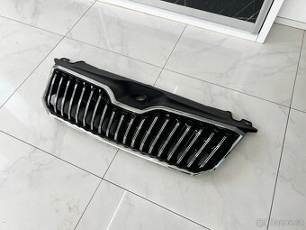 NOVÝ PŘEDEK ŠKODA SUPERB / ZASÍLÁME - 16