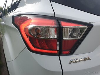 FORD KUGA 2,0 TDCi 4x4 TITANIUM KAMERA Tažné - 16