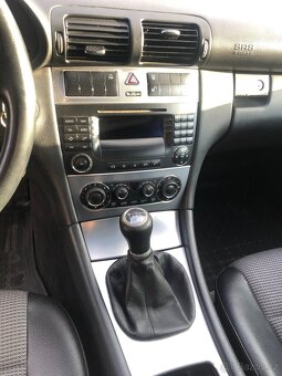 MERCEDES-BENZ C 200 CDI 203 K / w203  110Kw - 16