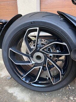 Ducati Diavel V4 - tovární záruka do 4/27 - 16