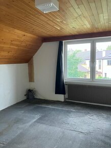 Rozlehlý rodinný dům240m2, dispozice 6+kk / Městec Králové - 16