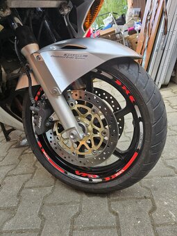 Honda VFR 800 Vtec - 16