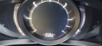 Volvo v40 R-Design - 16