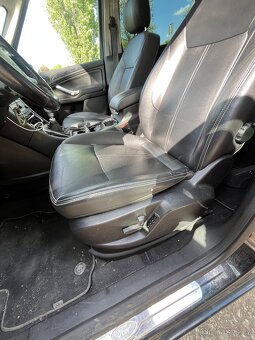 Ford Galaxy 2.0 TDCI ROK 2011 - 16