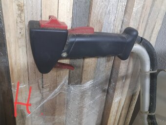 Prodám křovinořezy na díly za 1000kč - 16