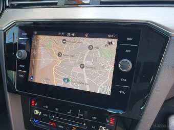 VW Passat B8 Variant Elegance 2.0TDI 147kW DSG Matrix Ambi - 16