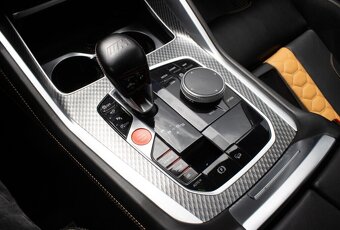 BMW X6 M Competition z roku 2021 - 16