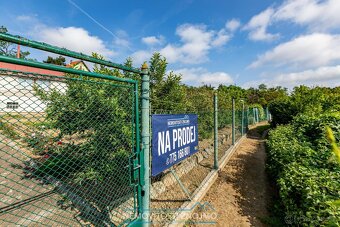 Prodej zahrady se zděnou chatkou, výměra 1118m2, výhled na L - 16