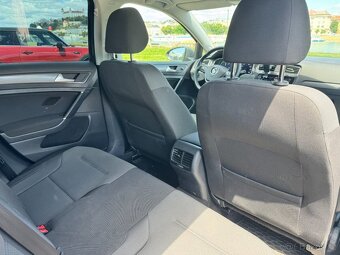 Volkswagen e-Golf - 16
