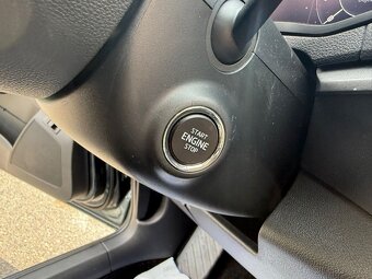 ►► ŠKODA KAROQ 2,0 TDI 4x4 - 110 kW, PARK. KAMERA, NAVI ◄◄ - 16